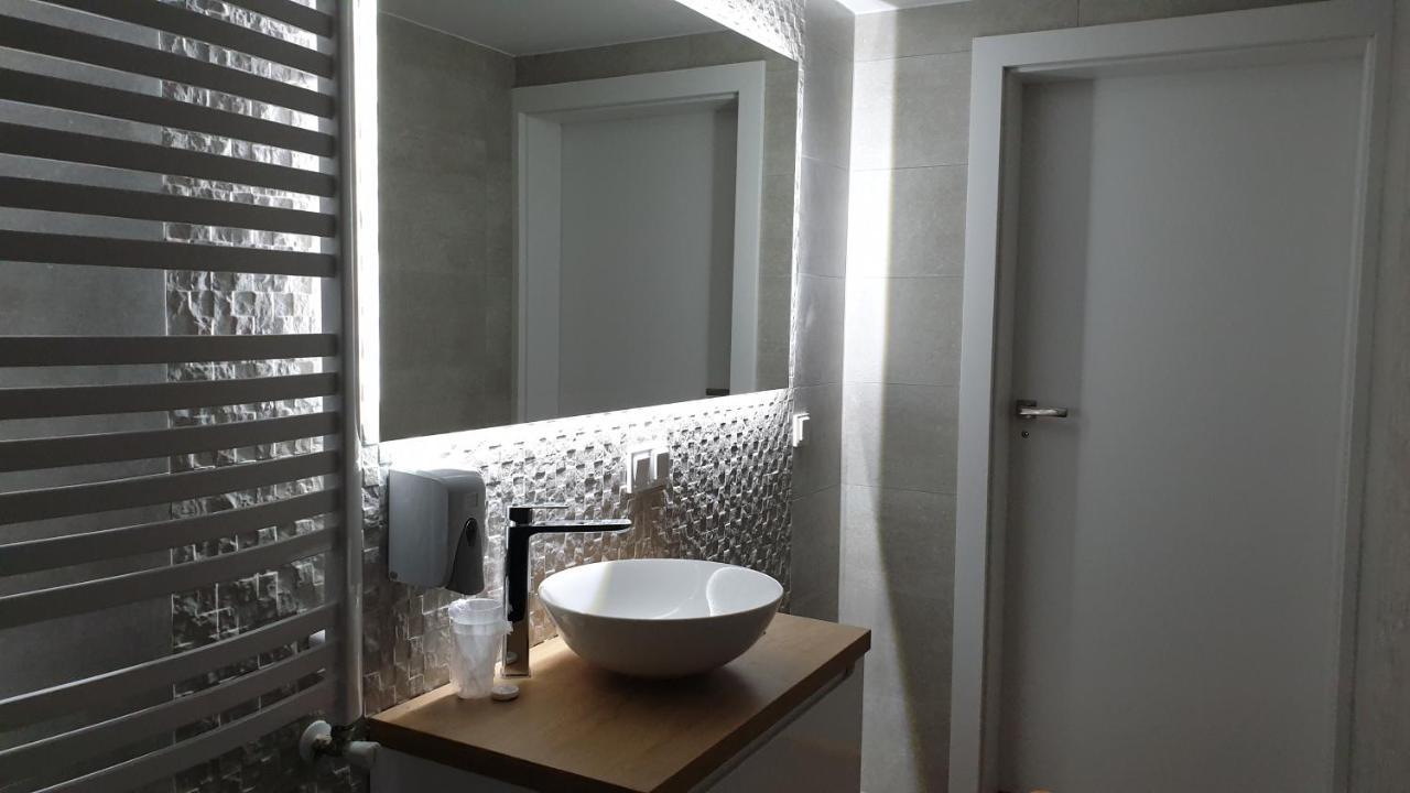 Dom Pod Groniem Hotel Rzyki Kültér fotó