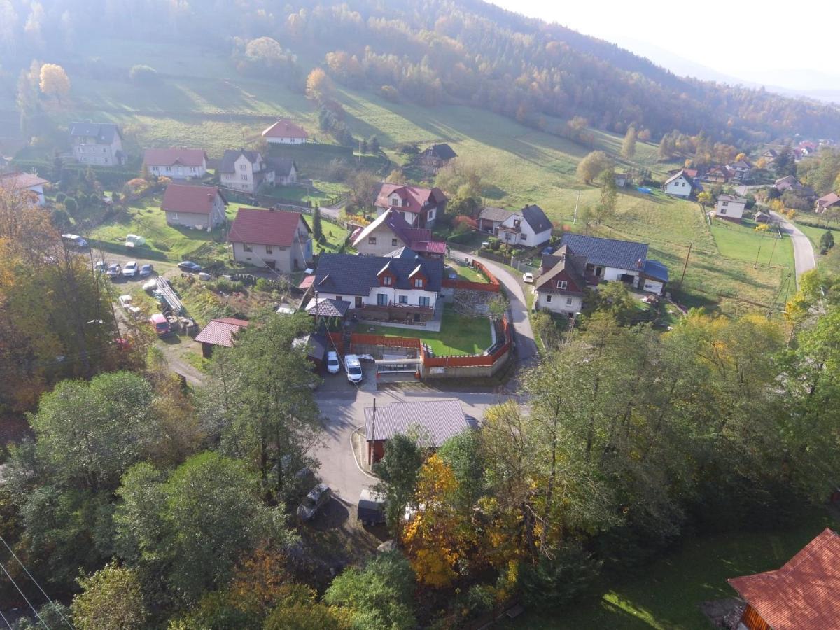Dom Pod Groniem Hotel Rzyki Kültér fotó